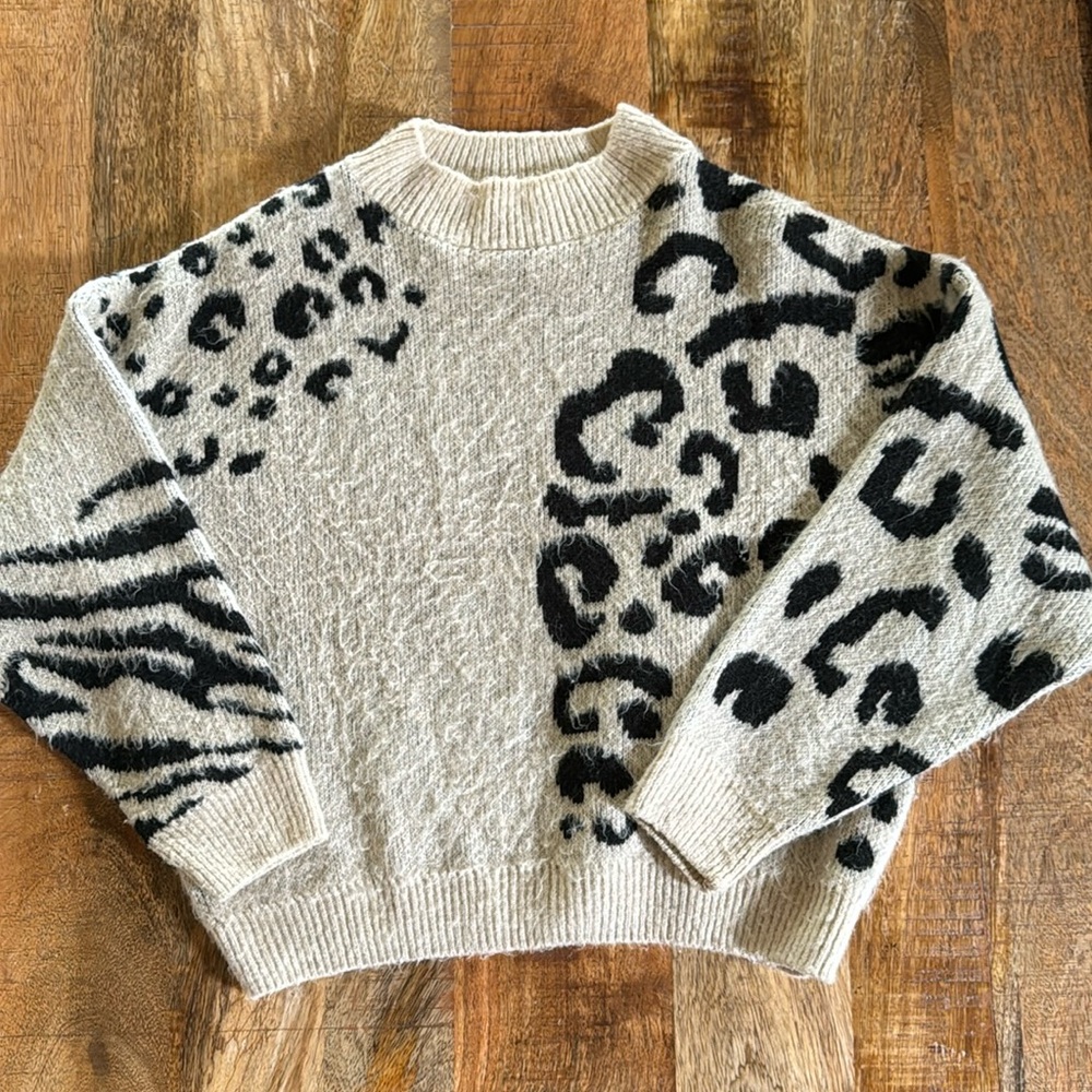 Topshop animal print sweater size 8-10